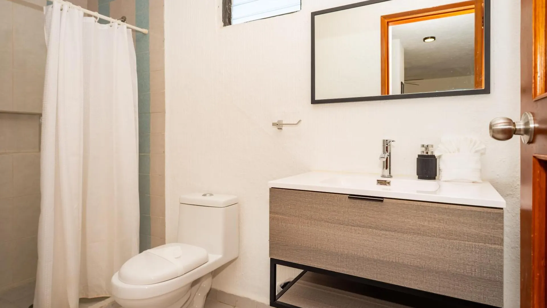Condohotel Con Acceso A La Playa Cancún